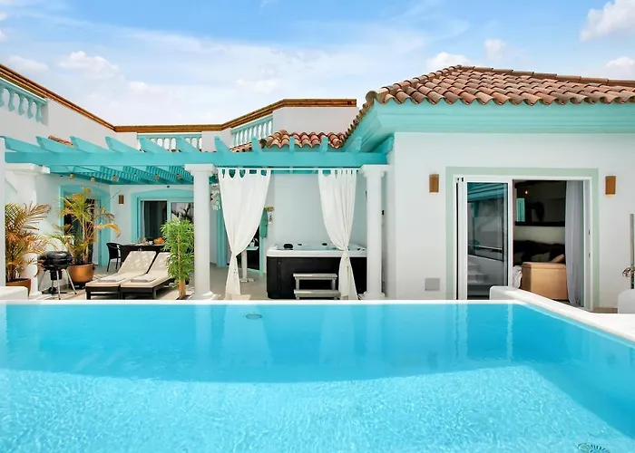 Orange Light With Private Pool Вилла