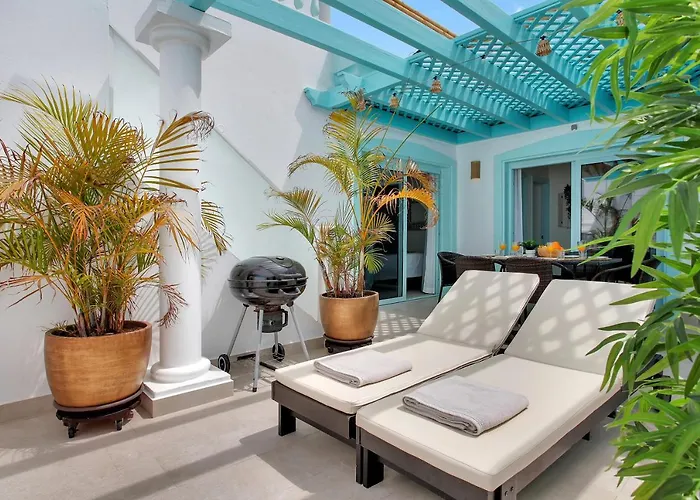 Orange Light With Private Pool Вилла