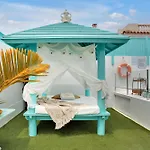 Orange Light With Private Pool Βίλα Κοραλέχο