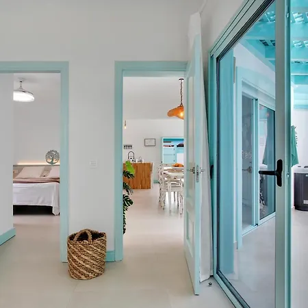 Orange Light With Private Pool * Κοραλέχο
