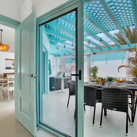 Orange Light With Private Pool * Κοραλέχο