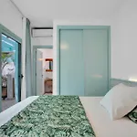 ヴィラ Orange Light With Private Pool コラレホ