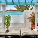 Orange Light With Private Pool ヴィラ